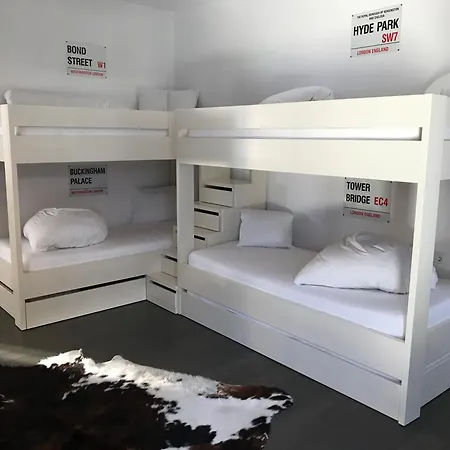 Luxurious 3 Bed, 3 Bath Apmt W Pool Lägenhet *